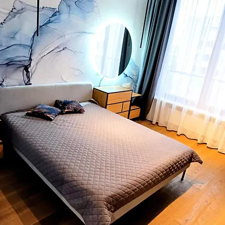 Spacious & Modern 3br-2ba Apartamento Varsóvia