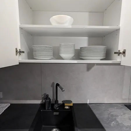 Apartament Spacious & Modern 3br-2ba *
