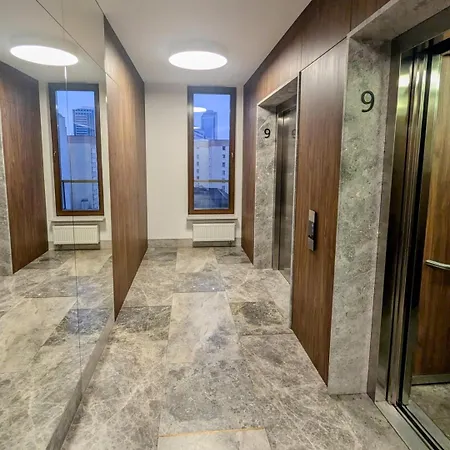 Spacious & Modern 3br-2ba *