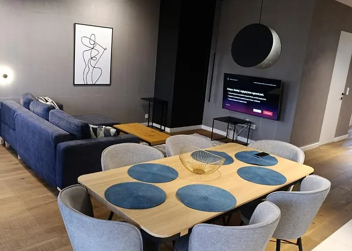 Spacious & Modern 3br-2ba