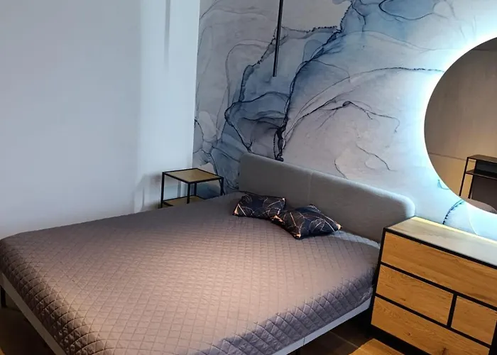 Spacious & Modern 3br-2ba