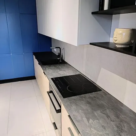 Apartamento Spacious & Modern 3br-2ba Varsóvia